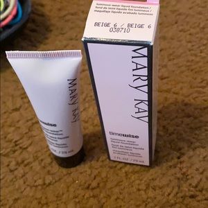Mary Kay beige 6 foundation